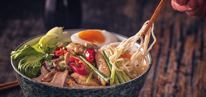 Aprende a preparar una sopa ramen de manera rápida y sencilla