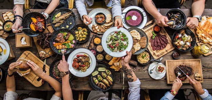 alimentos cena personas